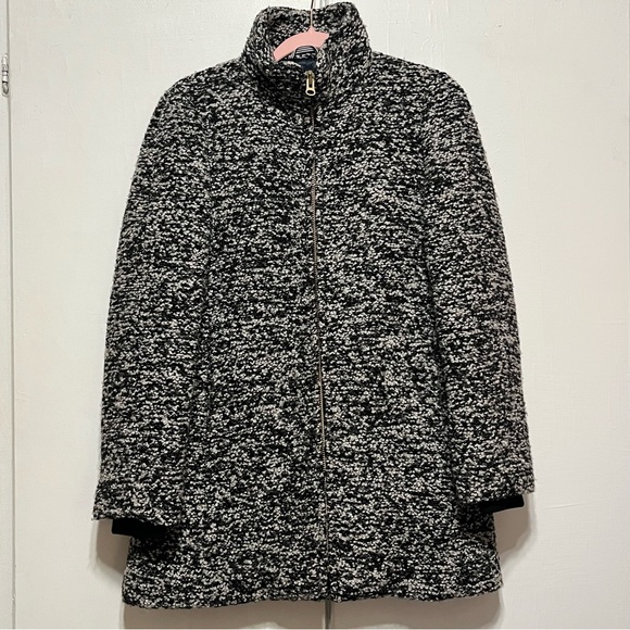 J. Crew Italian Wool Lodge Coat in Ivory/Black Speckled Boucle, Size 6 - Picture 7 of 14